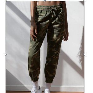 TNA Alix Cargo Pant from Aritizia - size small